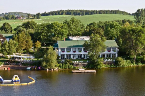 Elmhirst's Resort